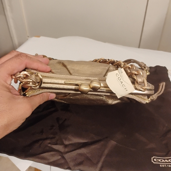 Coach Parker Kisslock Chain Women's Bag in Rose Gold New Display - Picture 3 of 16